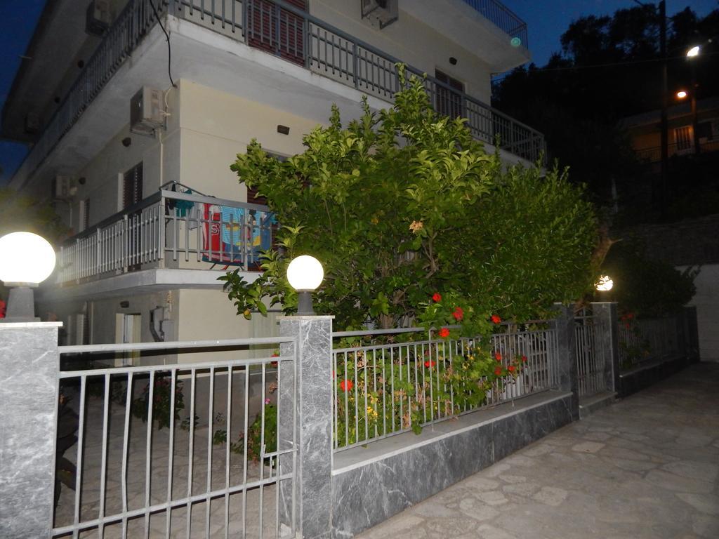 Cornelia Apartment Lákka Стая снимка