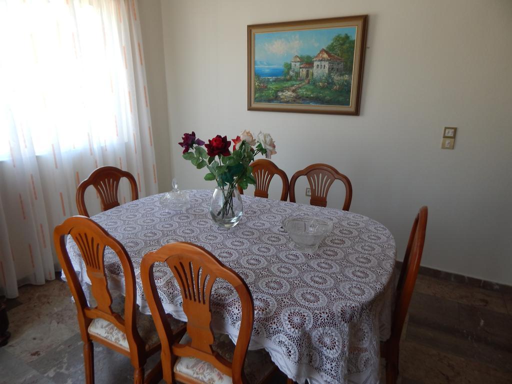 Cornelia Apartment Lákka Стая снимка