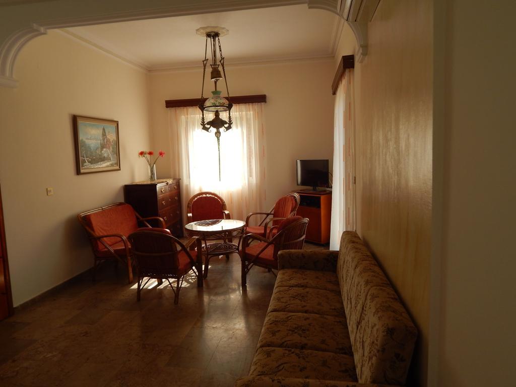Cornelia Apartment Lákka Стая снимка