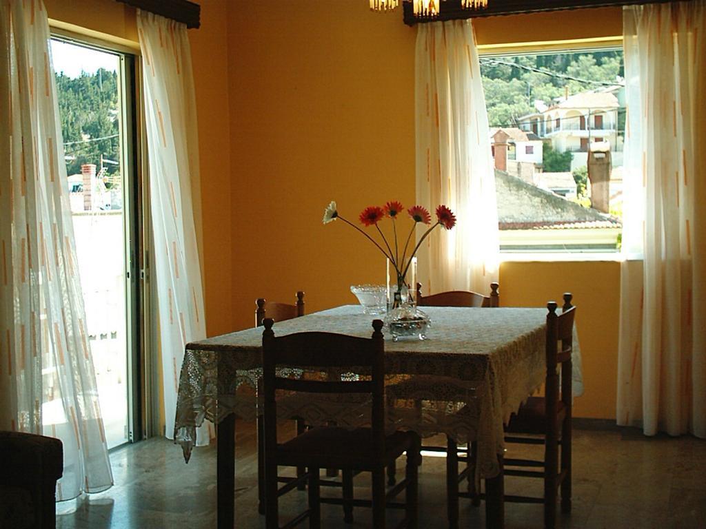 Cornelia Apartment Lákka Стая снимка