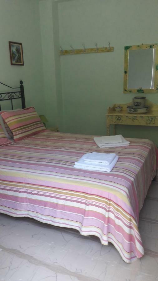 Cornelia Apartment Lákka Екстериор снимка