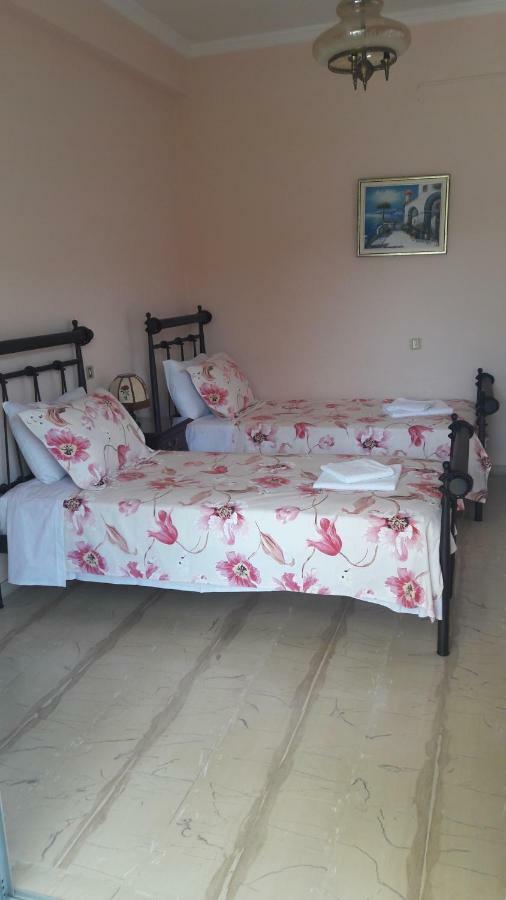 Cornelia Apartment Lákka Екстериор снимка